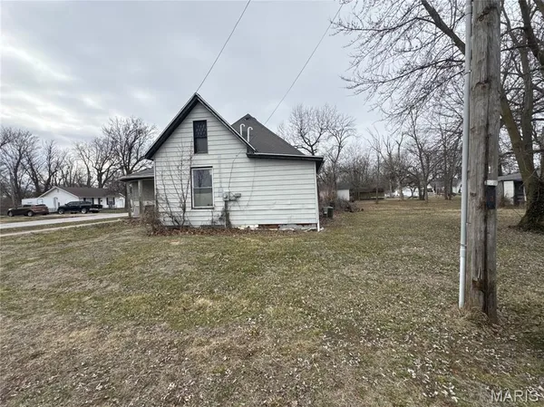 $77,500 | 615 East Booth Street, Centralia, MO 65240