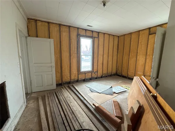 $77,500 | 615 East Booth Street, Centralia, MO 65240