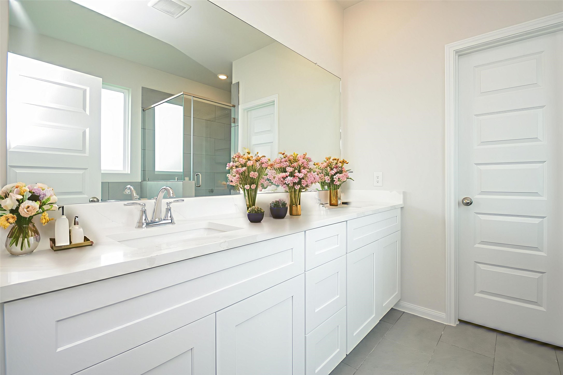 20642 Dynamic Court Humble, TX 77338 - Photo 17 of 32 a bathroom with a sink vanity and a mirror