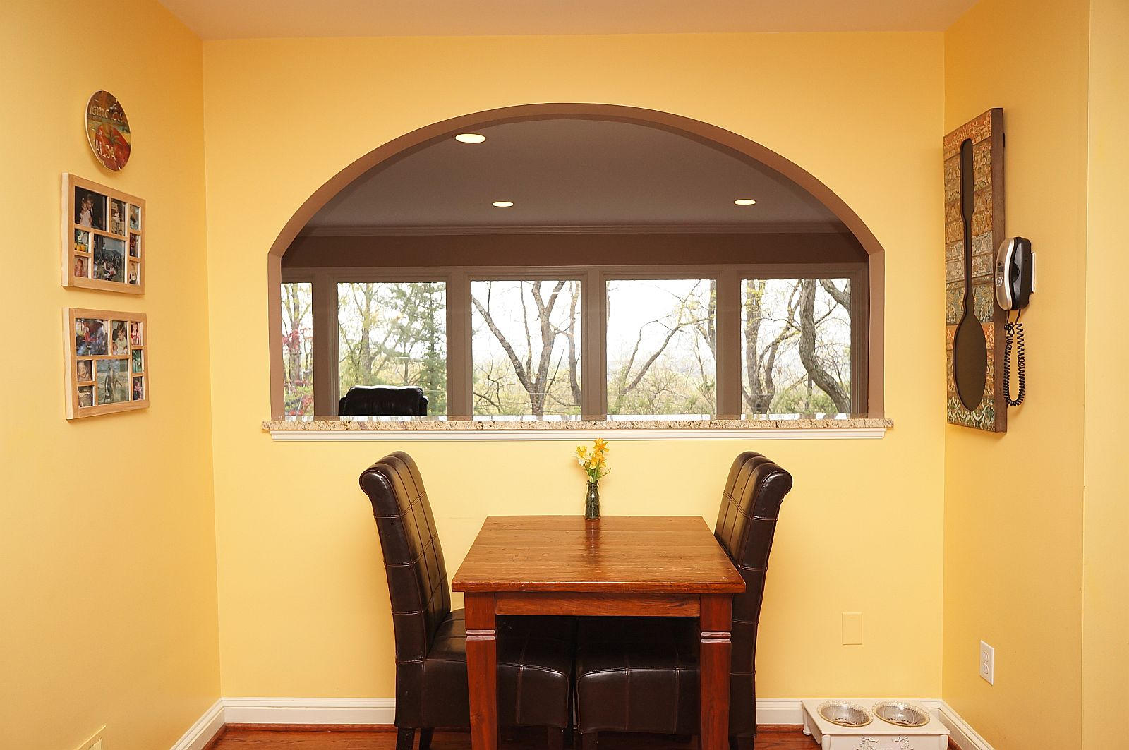 3113 Stoneridge Road Southwest Roanoke, VA 24014 - Photo 13 of 42 a view of a dining room with furniture and window
