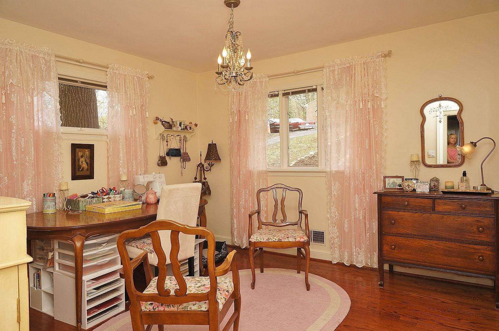 3113 Stoneridge Road Southwest Roanoke, VA 24014 - Photo 19 of 42 a dining room with furniture and window