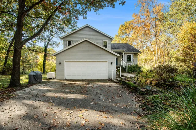 $439,000 | 10930 Settlewood Drive Southeast, Lowell, MI 49331