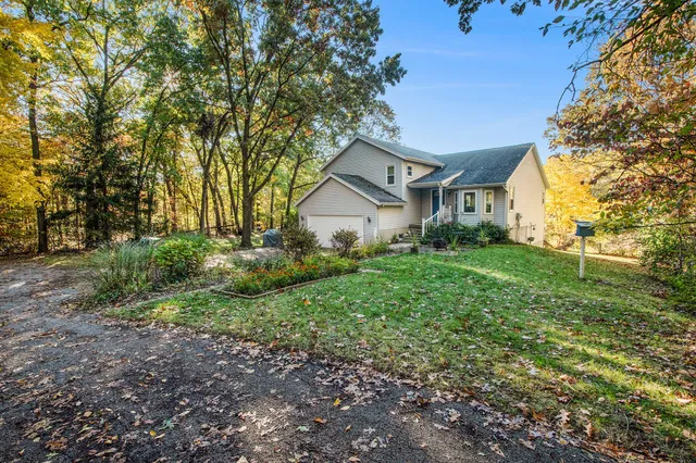 $439,000 | 10930 Settlewood Drive Southeast, Lowell, MI 49331