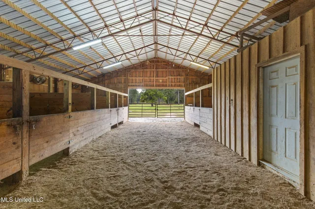 $650,000 | 781 Miggins Road, Canton, MS 39046