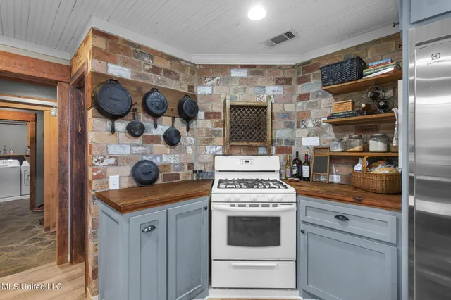 $650,000 | 781 Miggins Road, Canton, MS 39046