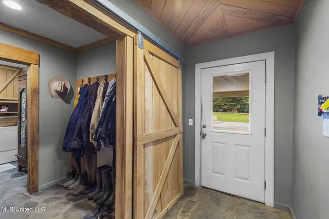 $650,000 | 781 Miggins Road, Canton, MS 39046