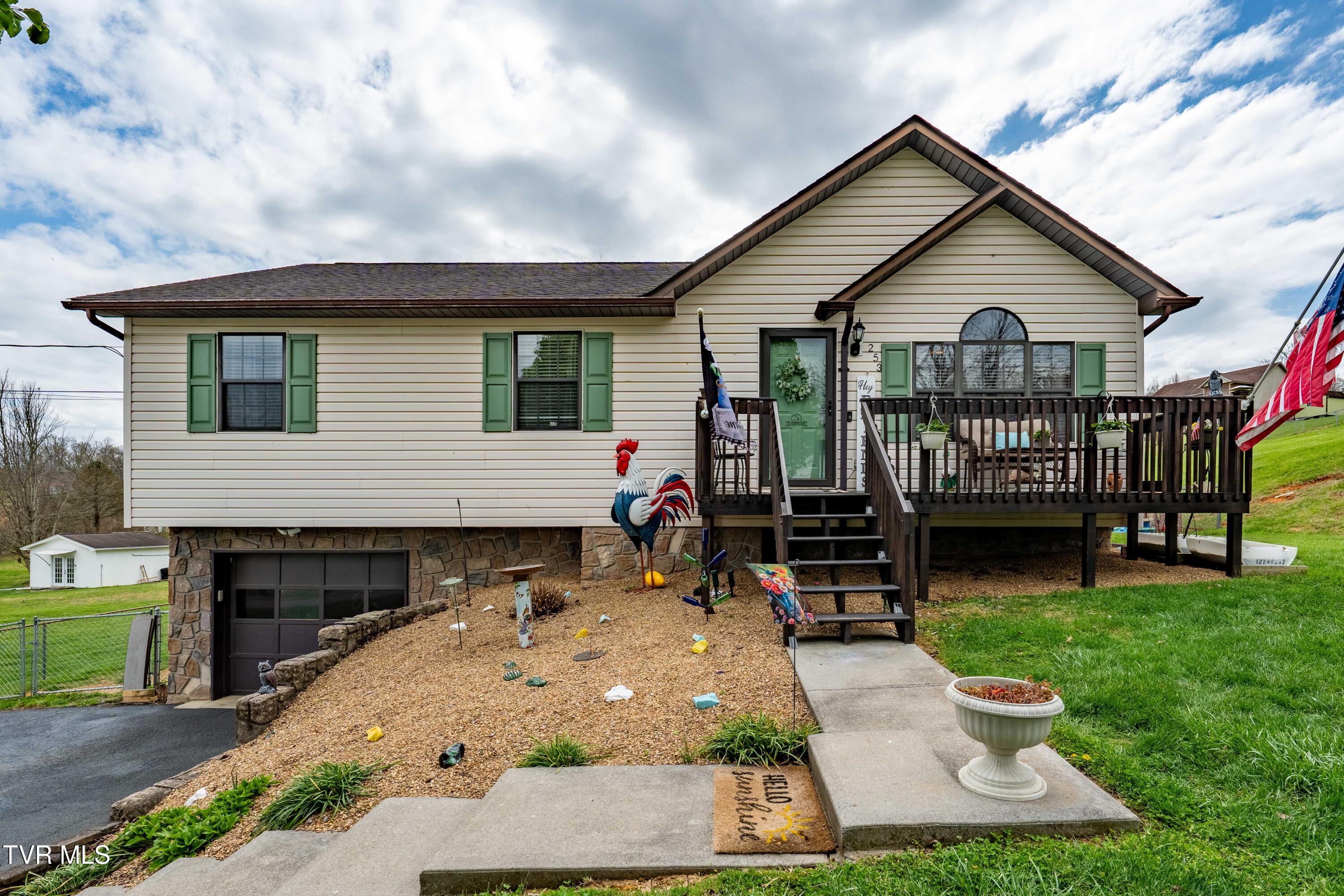 253 Springview Drive Gray, TN 37615 - Photo 2 of 45 253 Springview Dr (4 of 46)