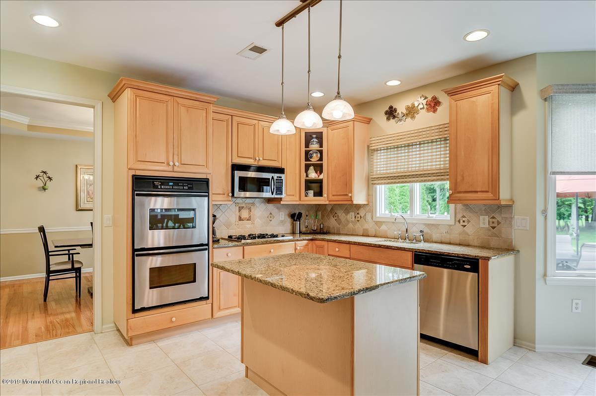 6 Molly Pitcher Road Marlboro, NJ 07746 - Photo 12 of 36 Kitchen (3)