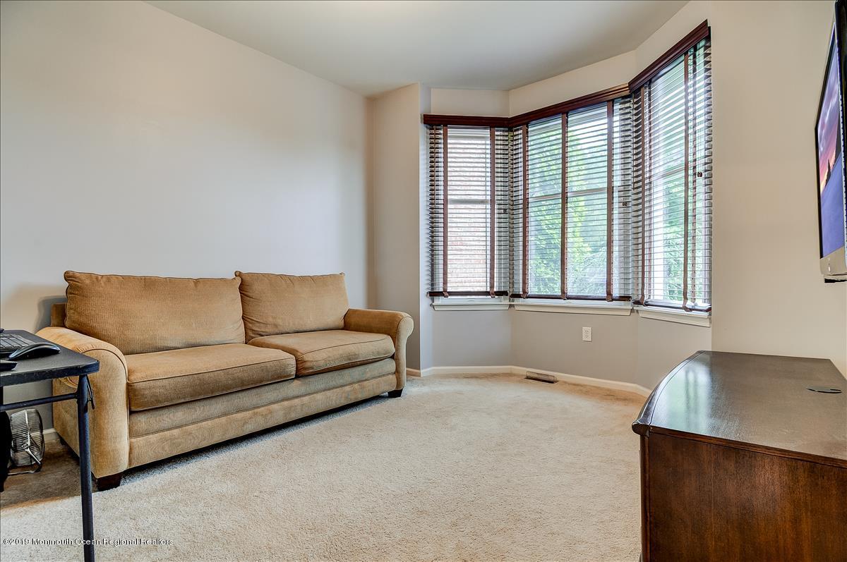 6 Molly Pitcher Road Marlboro, NJ 07746 - Photo 18 of 36 Office