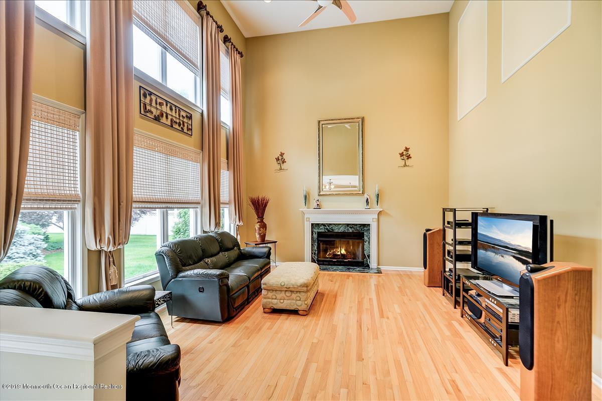 6 Molly Pitcher Road Marlboro, NJ 07746 - Photo 10 of 36 Family