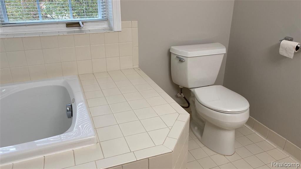 1606 Nadine Rochester, MI 48307 - Photo 25 of 33