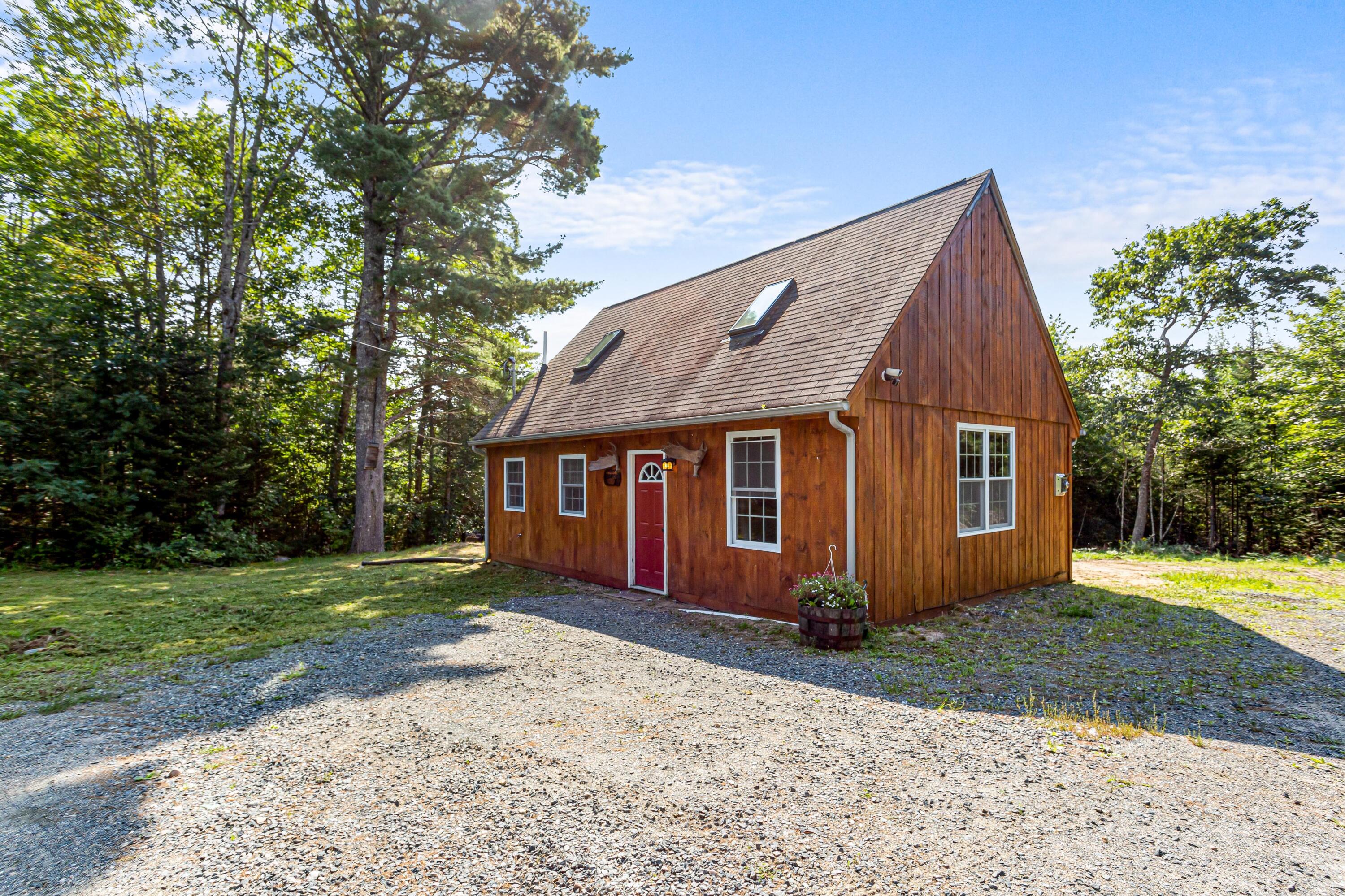 951 Us Rt 1 Gouldsboro, ME 04607 - Photo 2 of 23 IMG_9690