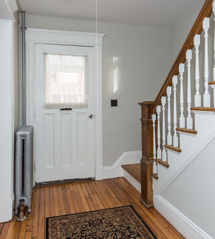 45 Larkspur Street Springfield, MA 01108 - Photo 3 of 26 Gallery Image 3