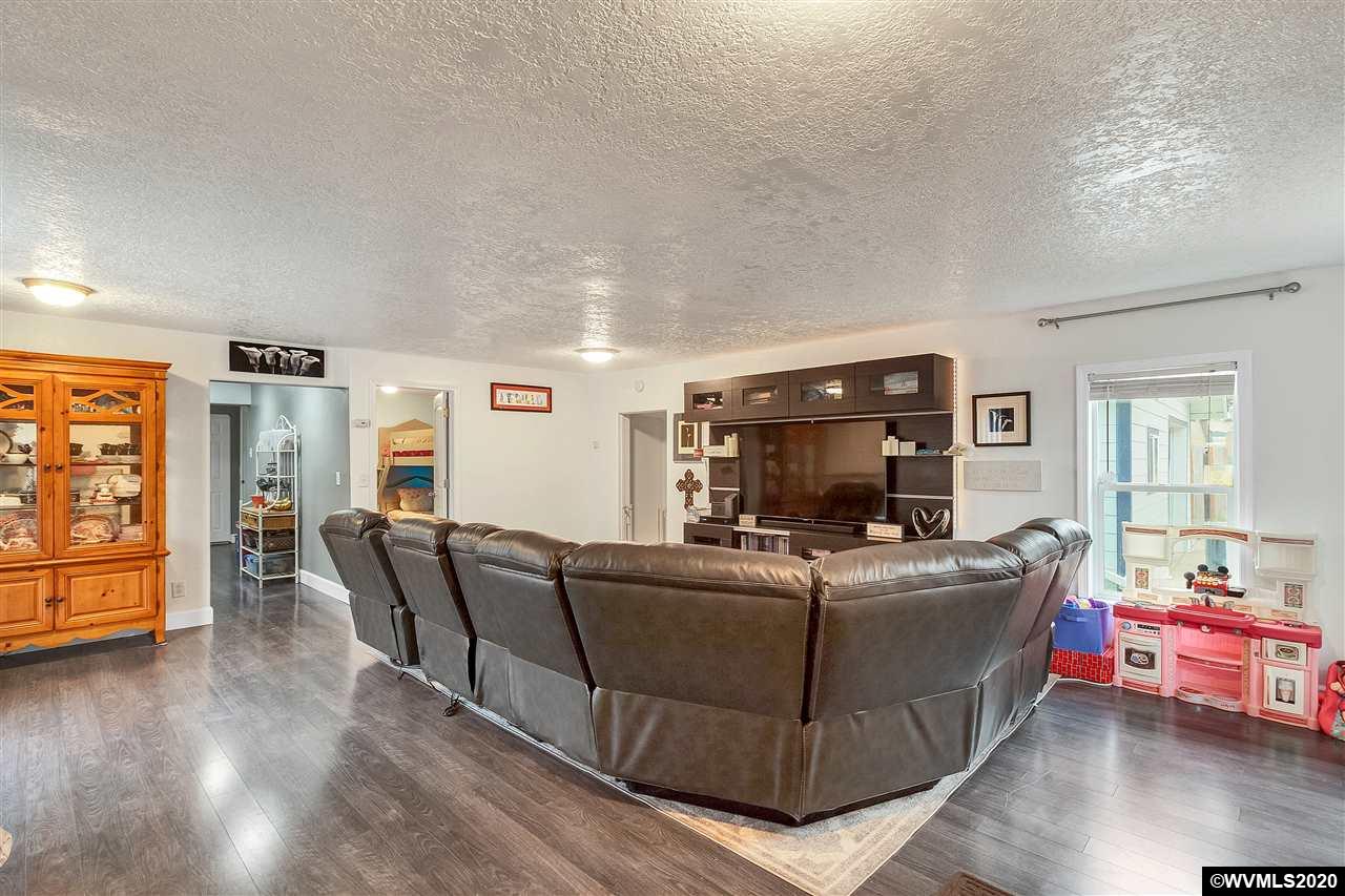 4930 Rickman Road Northeast Keizer, OR 97303 - Photo 4 of 22