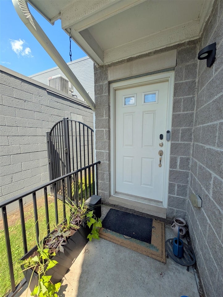 454 Hilton Road Ferndale, MI 48220 - Photo 4 of 23 Gallery Image 4