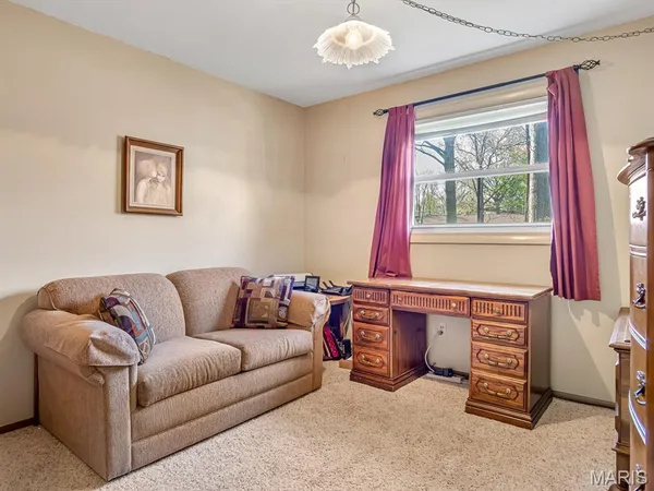 $250,000 | 671 Notre Dame Avenue, Edwardsville, IL 62025