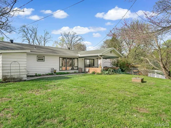 $250,000 | 671 Notre Dame Avenue, Edwardsville, IL 62025