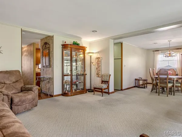 $250,000 | 671 Notre Dame Avenue, Edwardsville, IL 62025