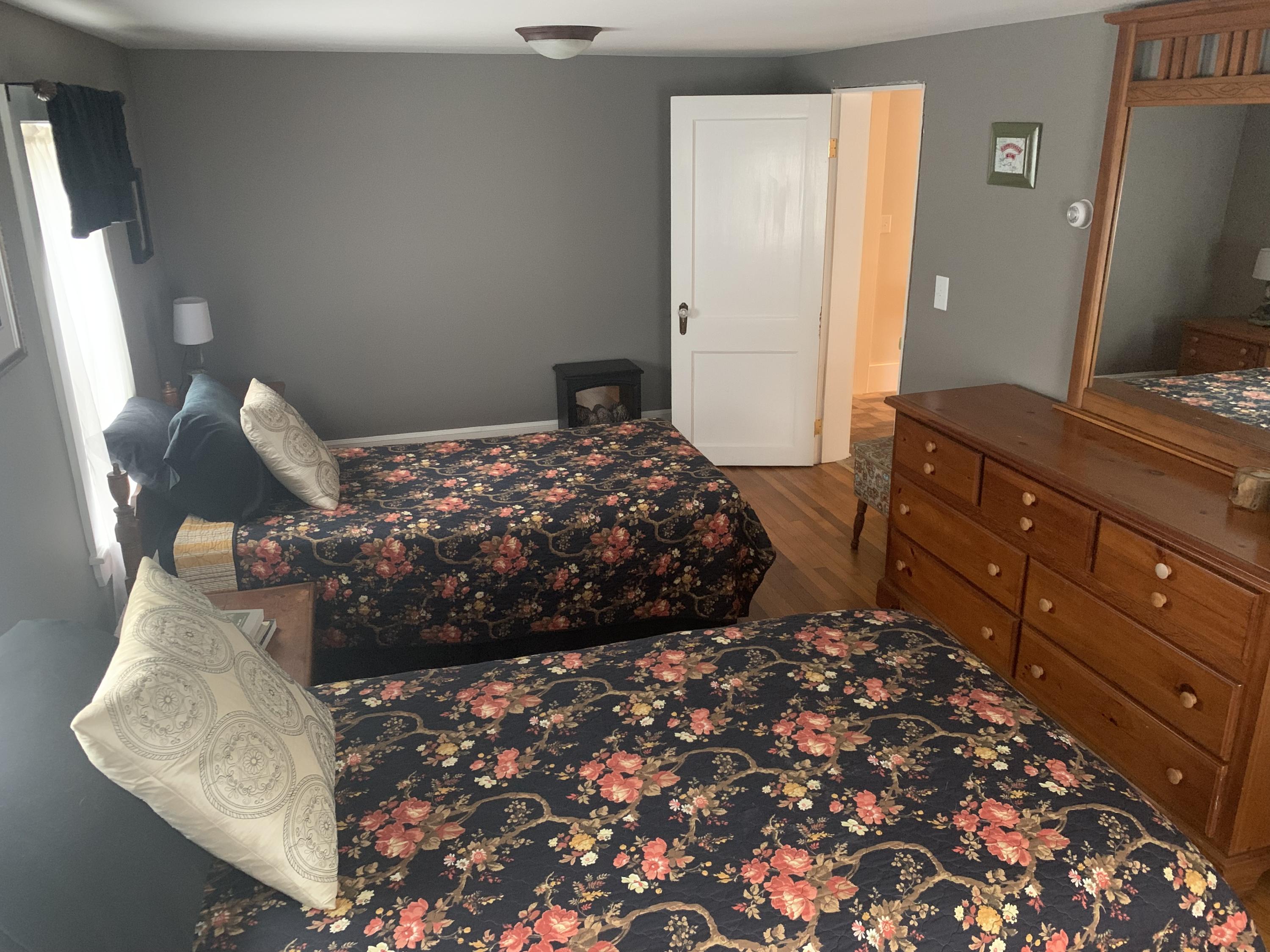 89 Prospect Street Millinocket, ME 04462 - Photo 13 of 18 45670E5F-24A5-4CEE-A605-FC2B2C9B2172