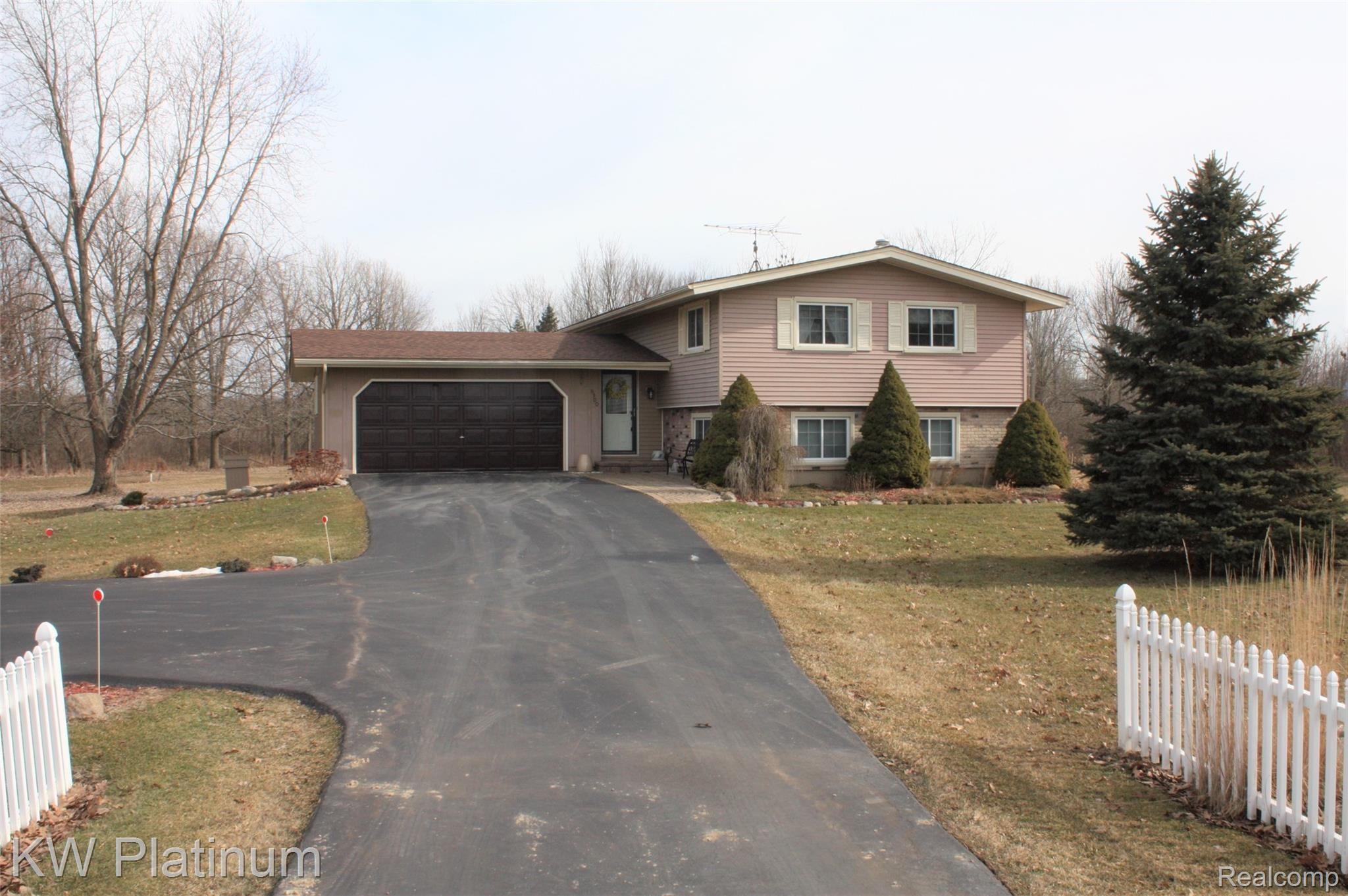 6300 Sterling Road Yale, MI 48097 - Photo 2 of 37 IMG_9641 new.jpg