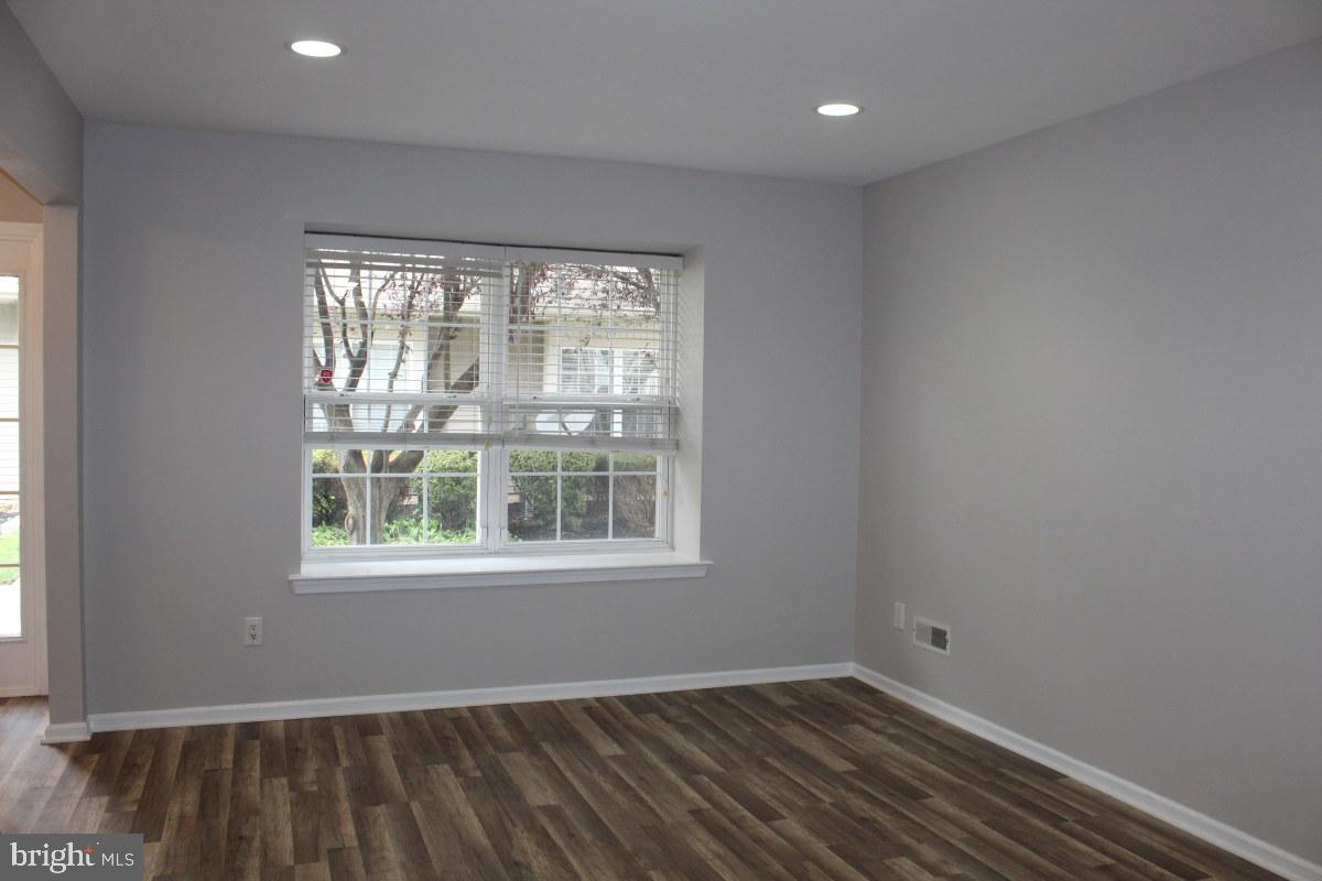4505 Grenwich Lane Mount Laurel, NJ 08054 - Photo 7 of 29