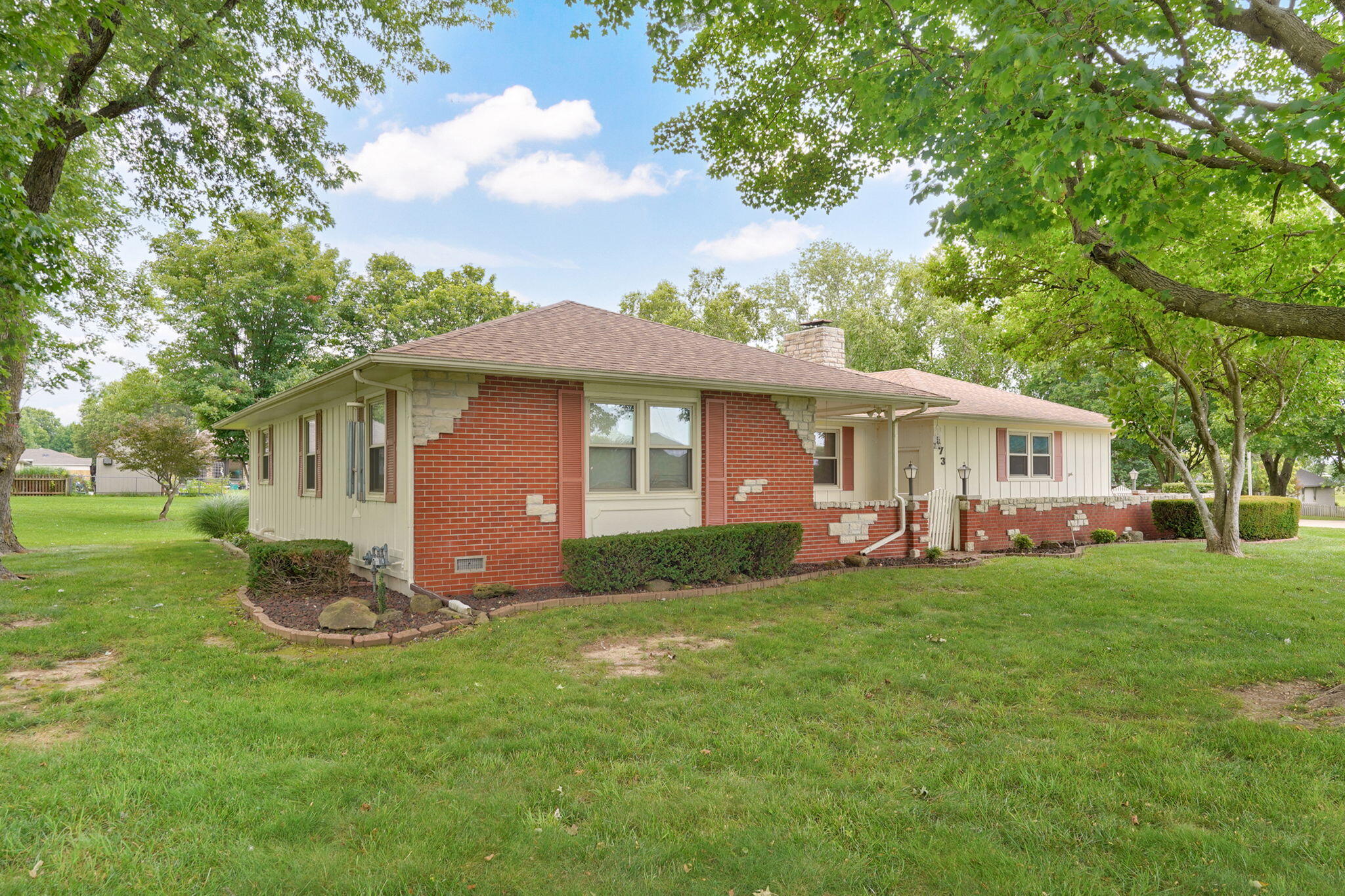573 East Miller Road Republic, MO 65738 - Photo 5 of 53 573 E Miller Rd-4