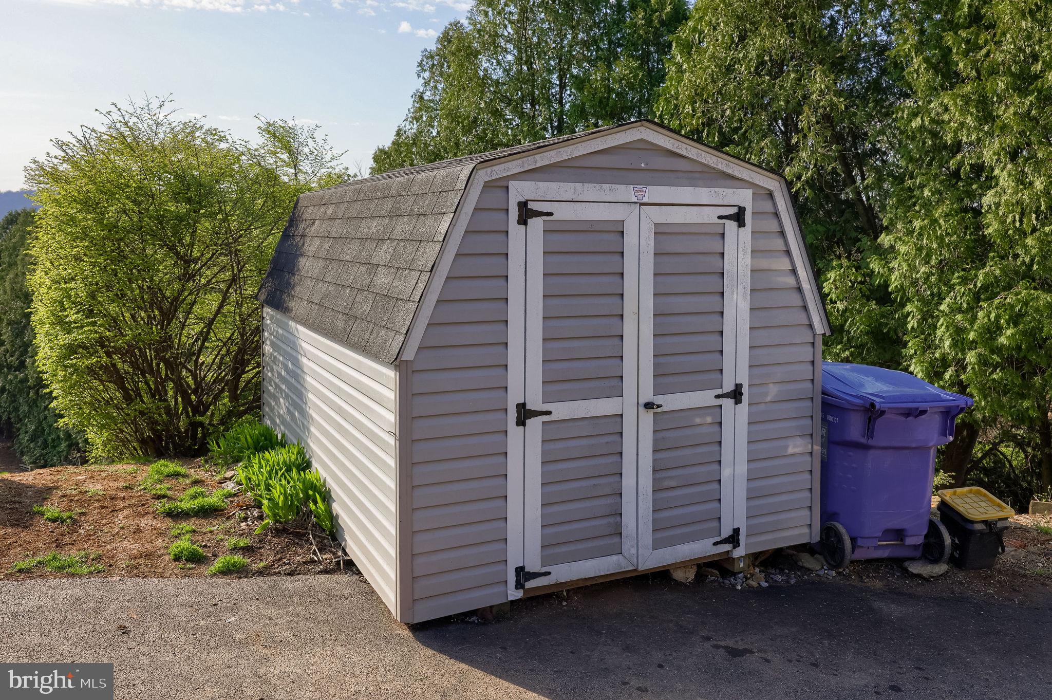 479 Hilldale Road Holtwood, PA 17532 - Photo 31 of 51 a front view of a house with a yard