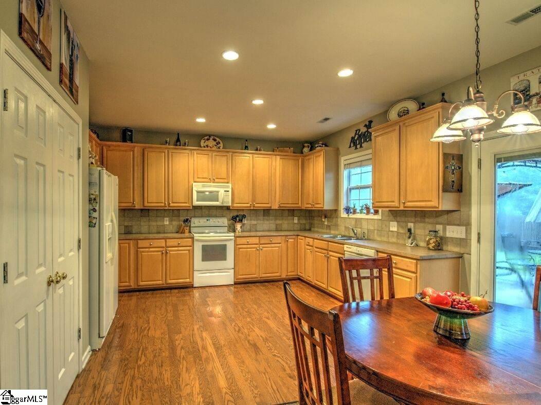 206 Tanner Chase Way Greenville, SC 29607 - Photo 12 of 36 Gallery Image 12