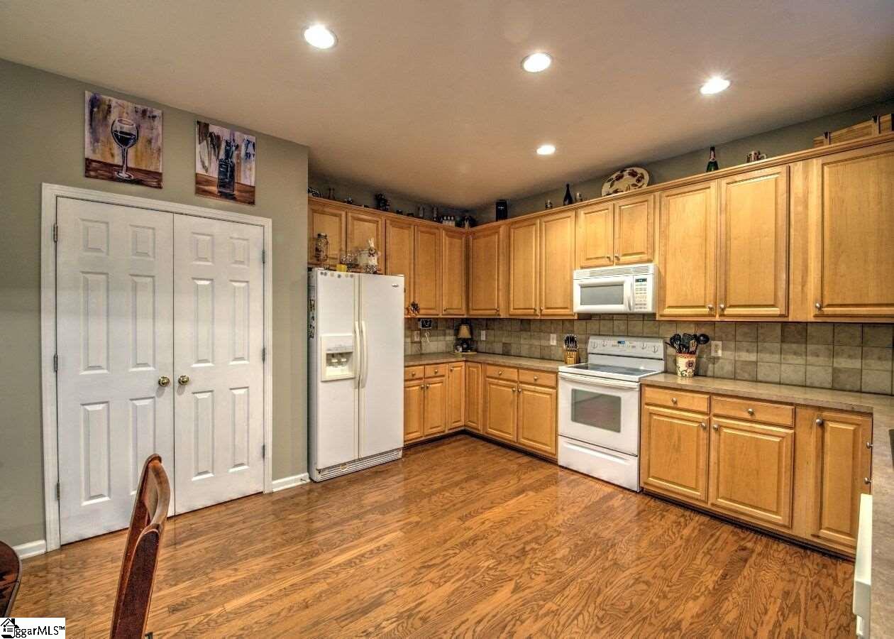 206 Tanner Chase Way Greenville, SC 29607 - Photo 16 of 36 Gallery Image 16