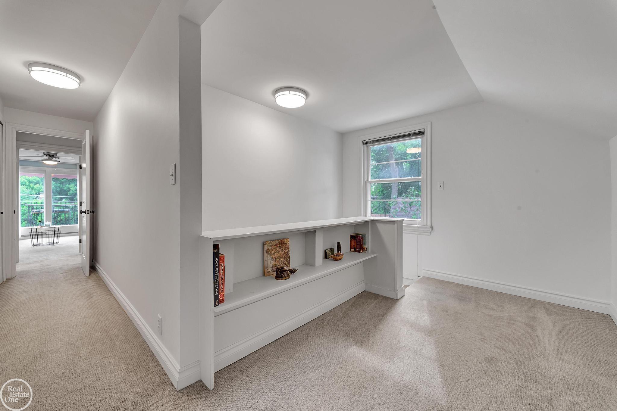 951 Hampton Road Grosse Pointe Woods, MI 48236 - Photo 43 of 85