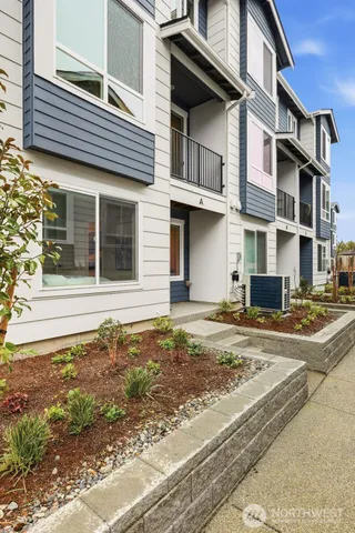 $779,950 | 3702 West Mukilteo Boulevard, Unit A, Everett, WA 98203