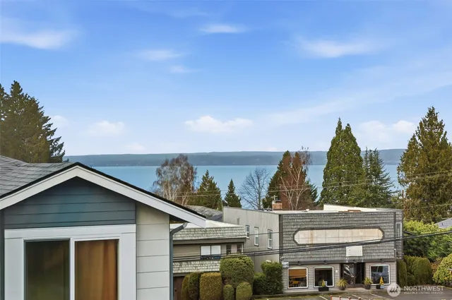 $779,950 | 3702 West Mukilteo Boulevard, Unit A, Everett, WA 98203