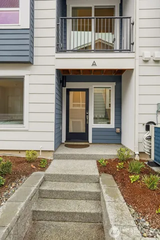 $779,950 | 3702 West Mukilteo Boulevard, Unit A, Everett, WA 98203