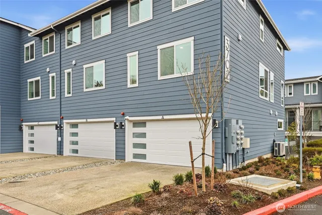 $779,950 | 3702 West Mukilteo Boulevard, Unit A, Everett, WA 98203