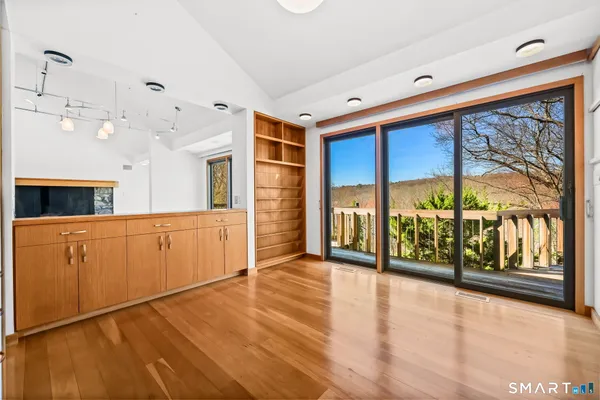 $2,200,000 | 160 Lantern Ridge Road, New Canaan, CT 06840