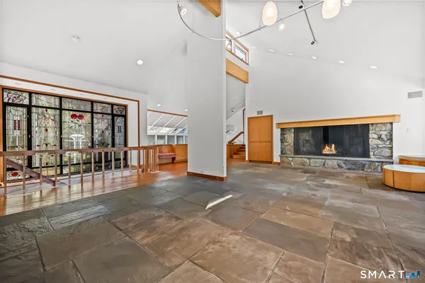 $2,200,000 | 160 Lantern Ridge Road, New Canaan, CT 06840