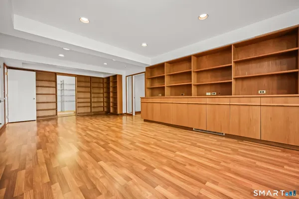 $2,200,000 | 160 Lantern Ridge Road, New Canaan, CT 06840