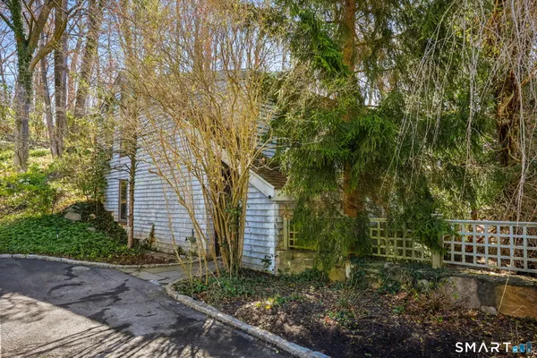 $2,200,000 | 160 Lantern Ridge Road, New Canaan, CT 06840