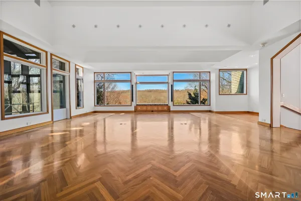 $2,200,000 | 160 Lantern Ridge Road, New Canaan, CT 06840