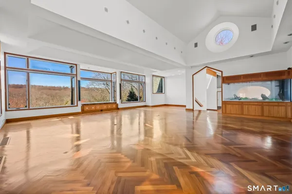 $2,200,000 | 160 Lantern Ridge Road, New Canaan, CT 06840