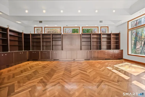 $2,200,000 | 160 Lantern Ridge Road, New Canaan, CT 06840