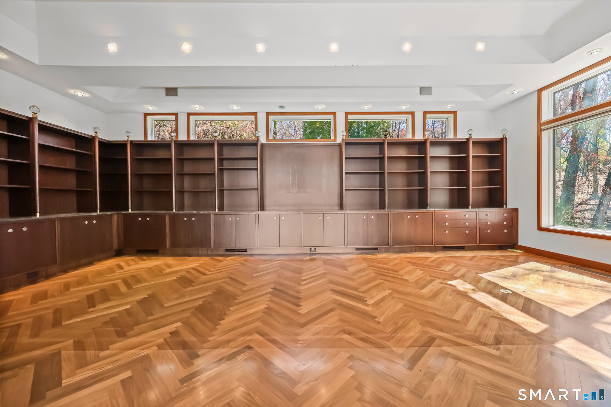 160 Lantern Ridge Road New Canaan, CT 06840 - Photo 6 of 29