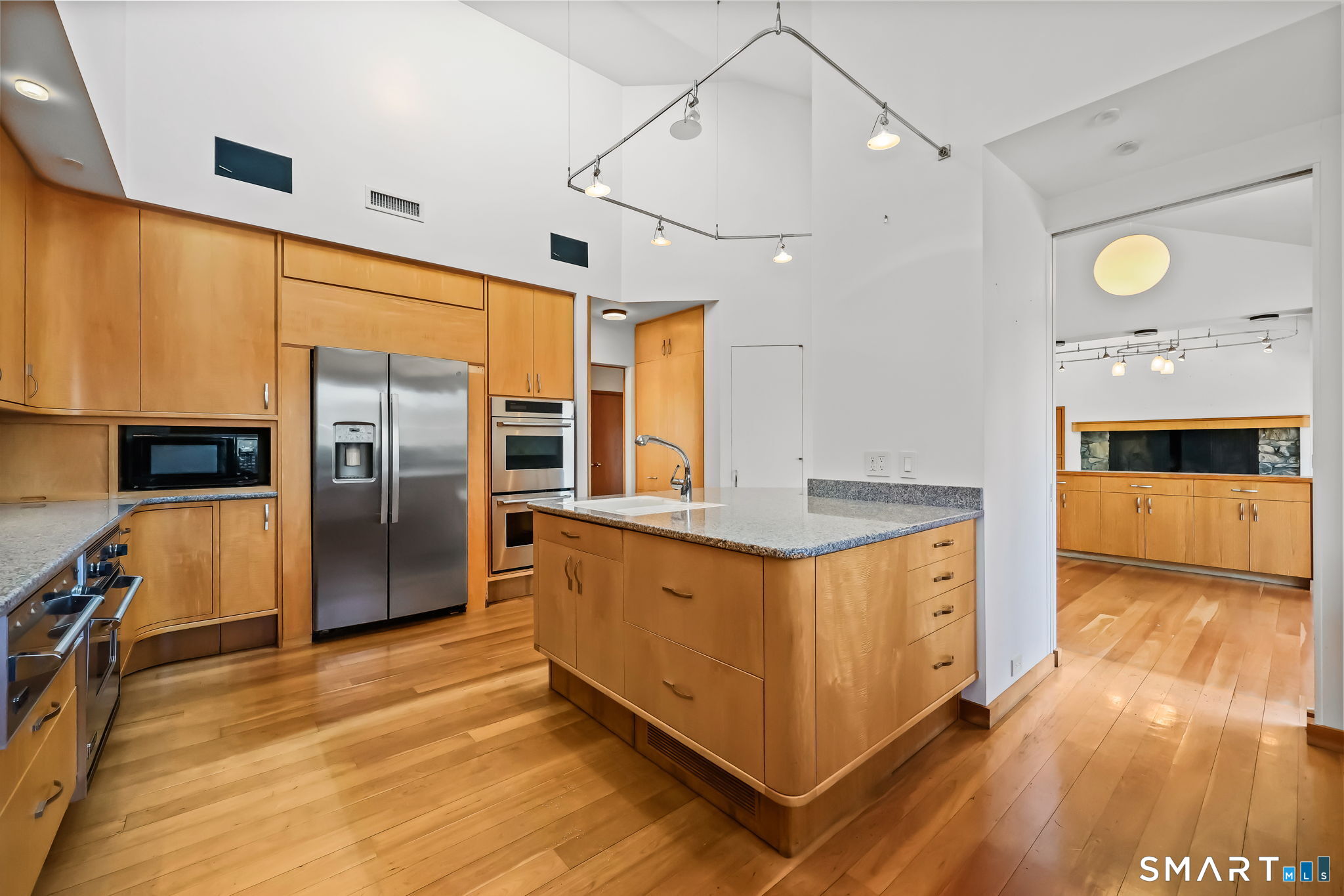 160 Lantern Ridge Road New Canaan, CT 06840 - Photo 10 of 29