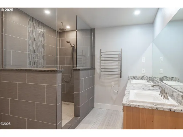 $599,000 | 1060 Northwest Sunset Drive, Toledo, OR 97391