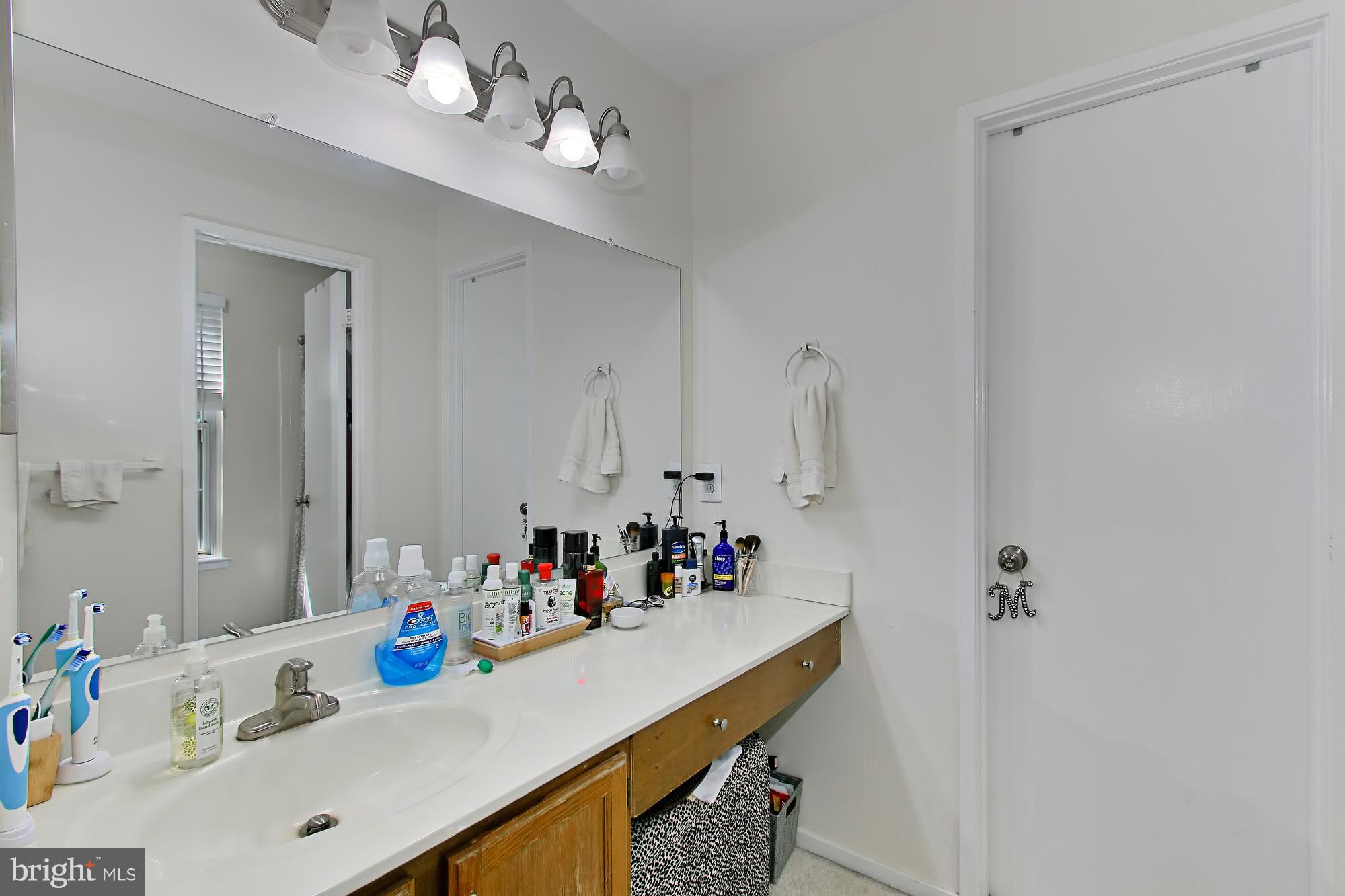 7705 Lexton Place, Unit C Springfield, VA 22152 - Photo 16 of 29 Over-sized vanity with seating area