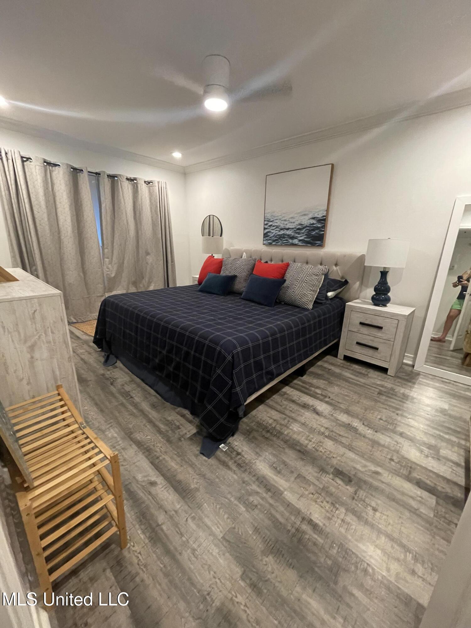 1282 Beach Boulevard Biloxi, MS 39530 - Photo 32 of 48 IMG_6946