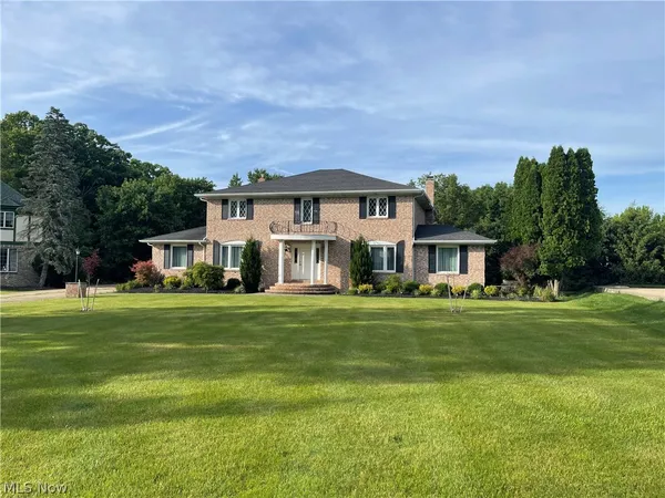 $559,000 | 7947 Orianna Street, Brecksville, OH 44141
