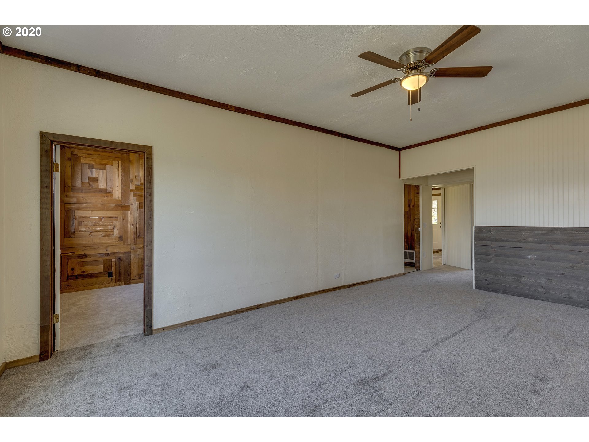 3235 Fir Mountain Road Hood River, OR 97031 - Photo 13 of 32 Gallery Image 13