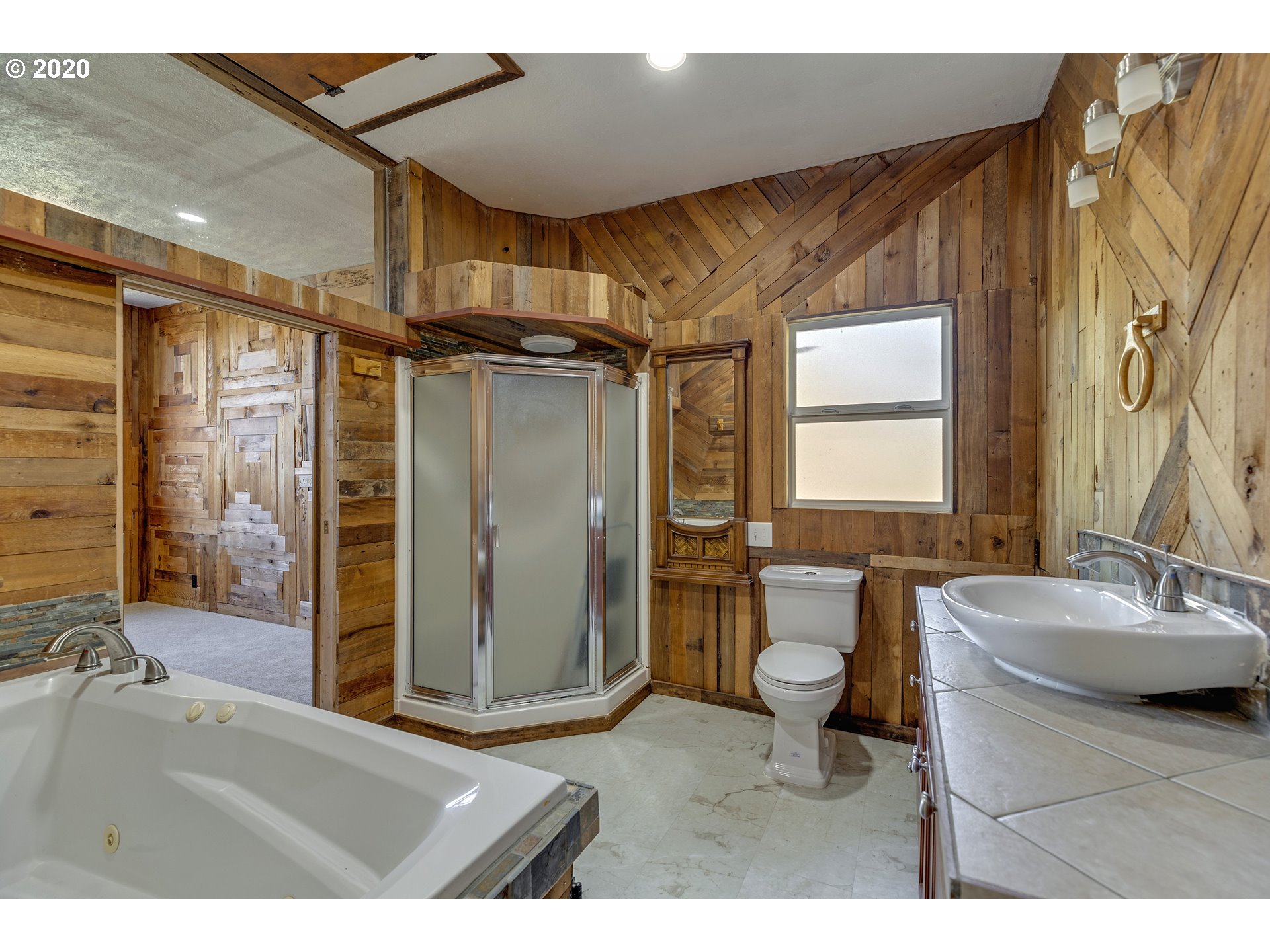 3235 Fir Mountain Road Hood River, OR 97031 - Photo 16 of 32 Gallery Image 16