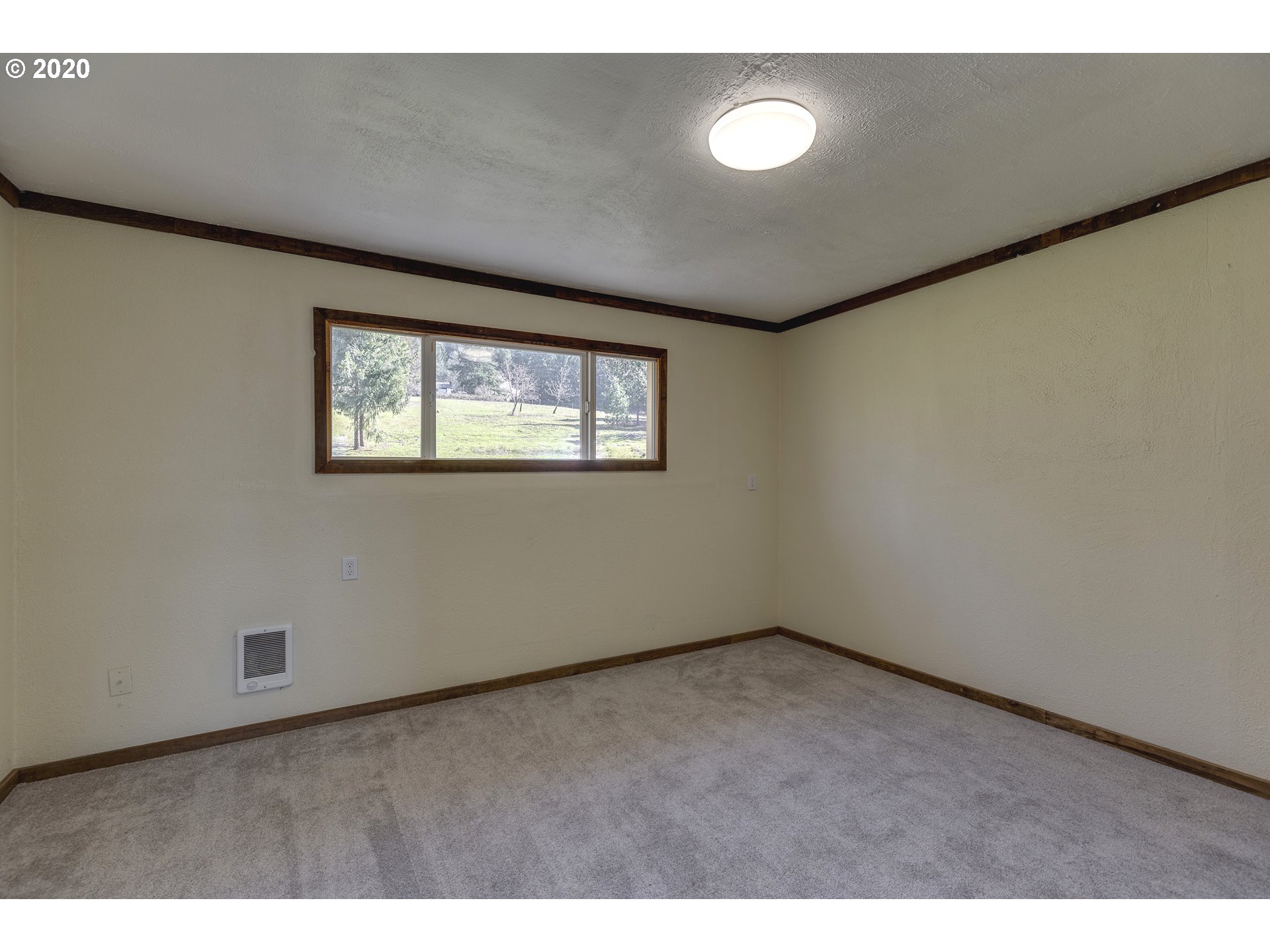 3235 Fir Mountain Road Hood River, OR 97031 - Photo 18 of 32 Gallery Image 18